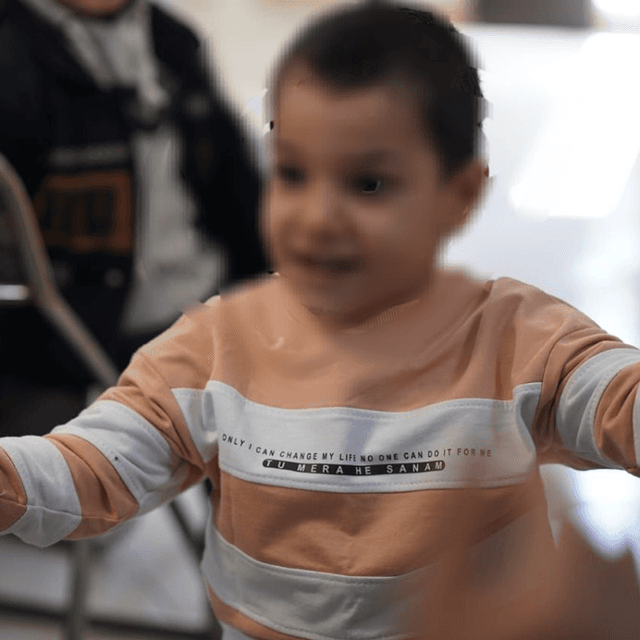 نازنین شش‌ساله هنوز نمی‌تواند حرف بزند