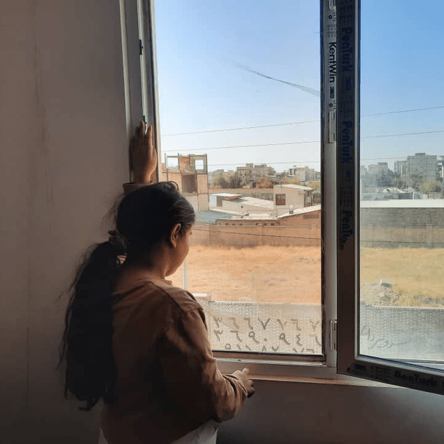 هر نفس نازنین زهرا، با درد همراه است