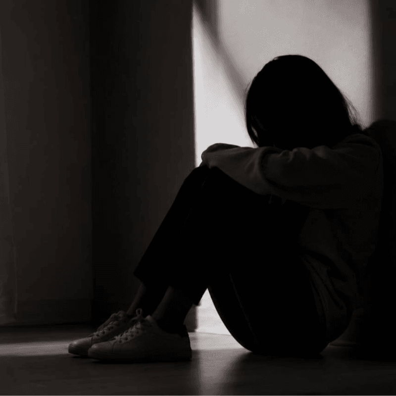 مونا قربانی نقشه هولناک مادرش شد؛ نگذاریم بیماری هم او را قربانی کند