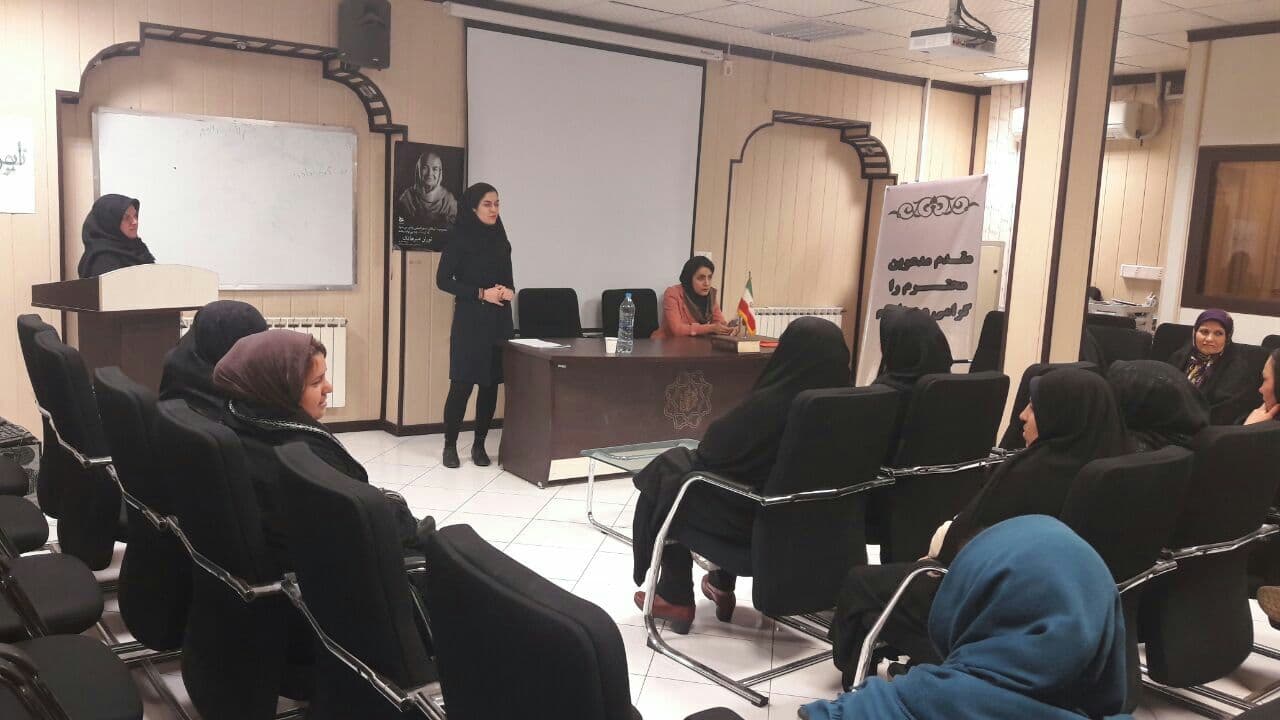 برگزاری کارگاه آموزشی فرزند پروری و توزیع پک بهداشتی در کانون جوانان مهرآفرین