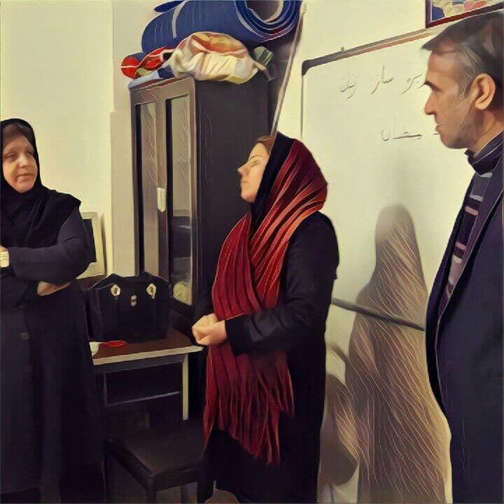 بازدید کارآفرین برتر از کلاس های حرفه آموزی مهرآفرین