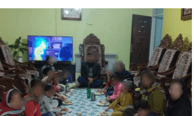 سفره پُر مهر افطار یاوران در خانه مهر کرمان