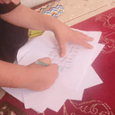 منتظر فرشته‌ها می‌مانم