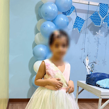 دختری که هم بازی مردگان بود!