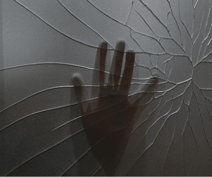 نه… این دختر نباید پایانش را در تاریکی ببیند